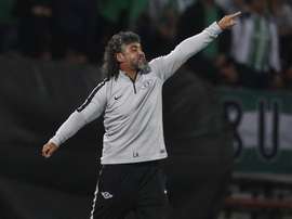 Solari no fue el único en ser despedido tras ganar 4-1. EFE