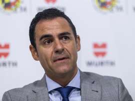 Velasco Carballo sacó pecho por la actuación arbitral. EFE