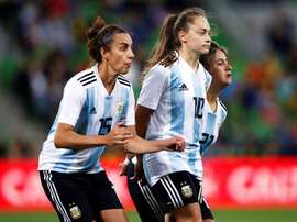 Los grandes estadios abren sus puertas a los equipos femeninos. EFE