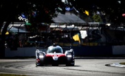 El Toyota TS050 Hybrid del español Fernando Alonso en las 1.000 Millas de Sebring, la sexta prueba del Mundial de Resistencia (WEC), en el circuito de Florida (Estados Unidos). EFE/JAMES MOY/TOYOTA GAZOO RACING