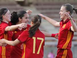 España tumba a Serbia con Solvencia. EFE