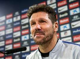 Simeone deixou declaração valorizando atletas que partem. EFE