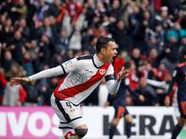 Raúl de Tomás has been an integral part of Rayo's fight for survival this season. EFE.