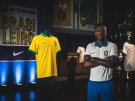 Vinicius tenta encurtar prazos para convencer Tite no campo. EFE/Nike