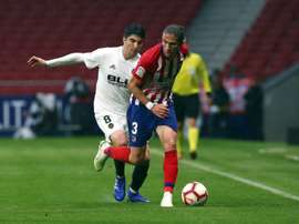 Lodi pousse Filipe Luis vers la sortie. EFE