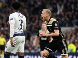 Van de Beek is also in Barcelona's radar. EFE