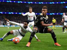 Chelsea tem David Neres na mira. EFE
