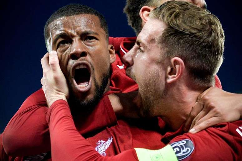Barca are close to signing Georginio Wijnaldum. EFE