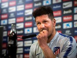 Simeone reveals he wanted Godin to continue. EFE