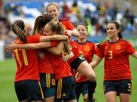 España ha empezado a preparar el Mundial de Francia con buen pie. EFE