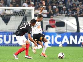 Corinthians mide la fe de Deportivo Lara. EFE