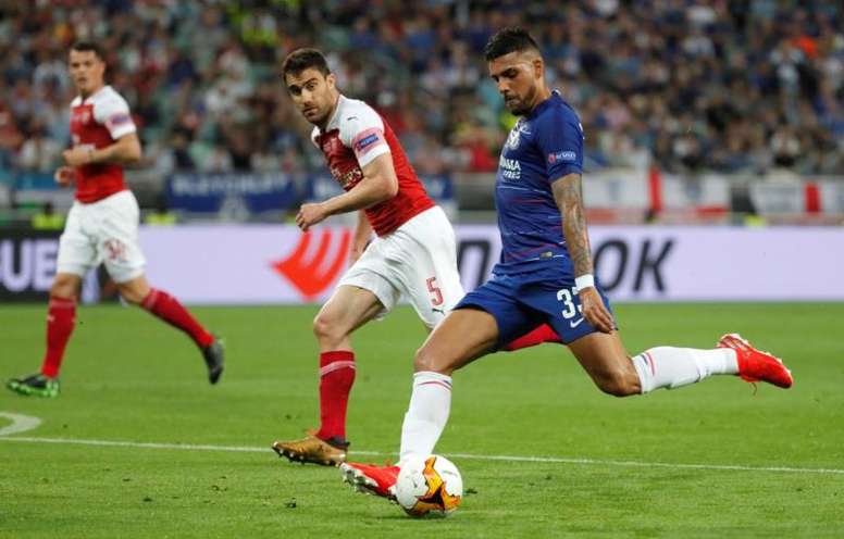 Italy Boss Mancini Disappointed Emerson Remains A Chelsea Player Besoccer