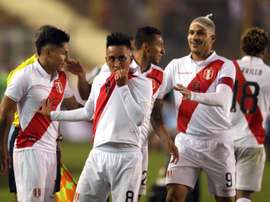 Cueva comanda la ilusión peruana. EFE