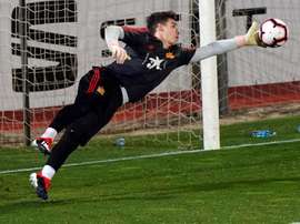 Chelsea think Kepa could improve at dead ball situations. EFE