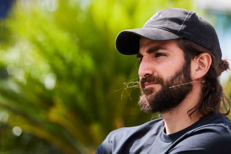 El base catalán Ricky Rubio, que el 1 de julo quedará libre al no haber renovado por los Utah Jazz, durante un encuentro con los medios en el que reconoció este miércoles que sus opciones pasan por recalar el curso que viene en la NBA en uno con opciones a jugar los play-off.Que dependa de algunos movimientos en el mercado no quiere decir que me tenga que conformar con lo que quede. Hay opciones que quedarán y podré escoger, añadió. EFE