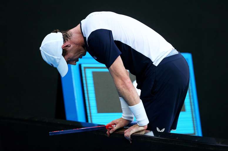 El tenista británico Andy Murray reacciona durante el partido que le enfrentó al español Roberto Bautista en la primera ronda del Abierto de Australia, en Melbourne. EFE/Archivo