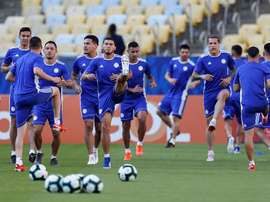 Paraguay no dio pistas sobre su once. EFE