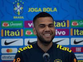 Dani Alves no queire pensar en su retirada. EFE