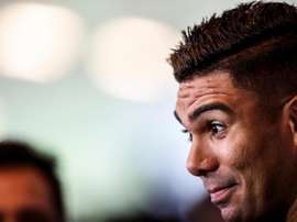 Casemiro relembra que recusou ser atacante pela concorrência. EFE/Antonio Lacerda