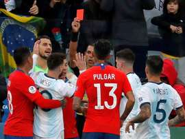 Le rapport de l'arbitre révèle le motif de l'expulsion de Messi. EFE