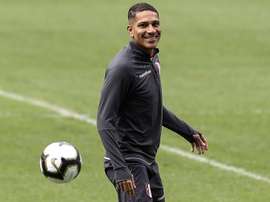 Guerrero se dejó seducir por Argentina y no pudo elegir entre River y Boca. EFE