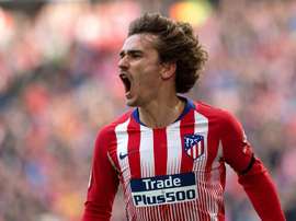 Busquets e Piqué acompanharão Griezmann em sua estreia azulgraná. EFE