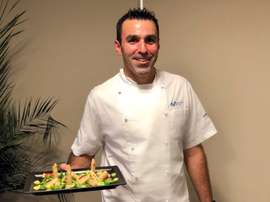 Lorenzo Pajares, cocinero que acompaña al camión de Movistar en Giro, Tour y Vuelta. EFE/Movistar