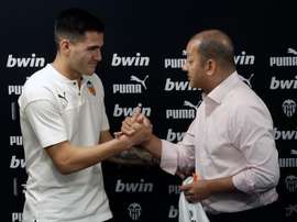 Maxi Gómez et Cillessen, les deux principaux objectifs du match amical. EFE
