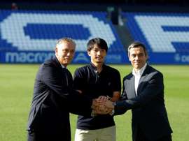 Shibasaki demostró que sigue entrenando duro, aunque sin salir. EFE
