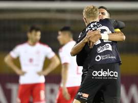 Independiente salva la papeleta ante Emelec. EFE/José Jácome