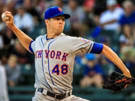 En la imagen, el abridor Jacob deGrom de los Mets de Nueva York. EFE/Tannen Maury/Archivo