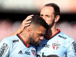 Dani Alves se erigió como el Rey de Morumbí. EFE