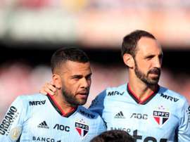 Estrela de Daniel Alves brilha e garante a vitória do São Paulo. EFE
