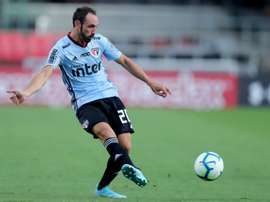 Pablo Marí, Juanfran y Dani Alves, en el once de la jornada en Brasil. EFE/Fernando Bizerra Jr.