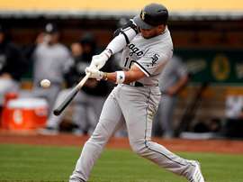 En la imagen, el tercera base cubano Yoan Moncada de los Medias Blancas de Chicago. EFE/John G. Mabanglo/Archivo