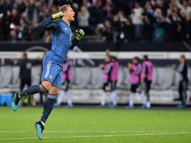 Neuer répond à Ter Stegen sur son statut de remplaçant avec l'Allemagne. EFE/DAVID HECKER