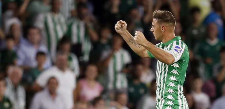 Joaquin Se Torna O Jogador Com Mais Jogos Pelo Betis Besoccer
