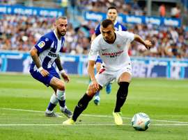 Joan Jordán (d) dio el triunfo al Sevilla en Vitoria. EFE