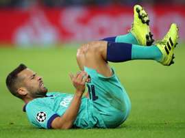 Jordi Alba sorti à la mi-temps pour des problèmes aux ischios. EFE