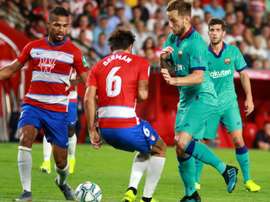 German (L) was sent off in controversial fashion at Barca. EFE