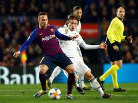 Arthur está a poucas horas de assinar com a Juventus, diz jornal. EFE/ Enric Fontcuberta/Arquivo