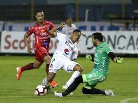 Alianza y Olimpia Honduras ponen un pie en semifinales. EFE/ Rodrigo Sura