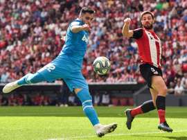 Athletic and Valencia have written messages against racism. EFE