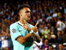Aos dois minutos, Lautaro cala o Camp Nou. EFE