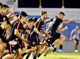 Chile jugará en noviembre ante Bolivia y Perú. EFE