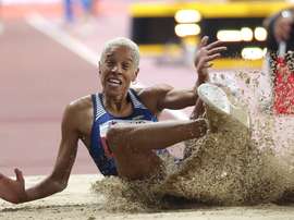 La atleta venezolana Yulimar Rojas salta en la final de triple salto del Mundial de Atletismo Doha 2019. EFE/Lavandeira jr/Archivo