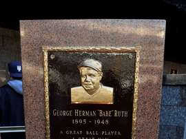Registro general del monumento a Babe Ruth en el Yankee Stadium de Nueva York (EE.UU.). EFE/Jason Szenes