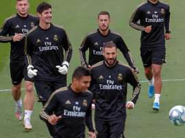Courtois pense qu'Hazard sera trop court. EFE