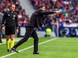 Simeone a esquivé les questions sur la possible arrivée de Cavani à l'Atlético de Madrid. EFE