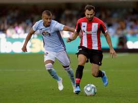 Rafinha, Denis y las manidas cabezas de ratón y colas de león. EFE/Salvador Sas
